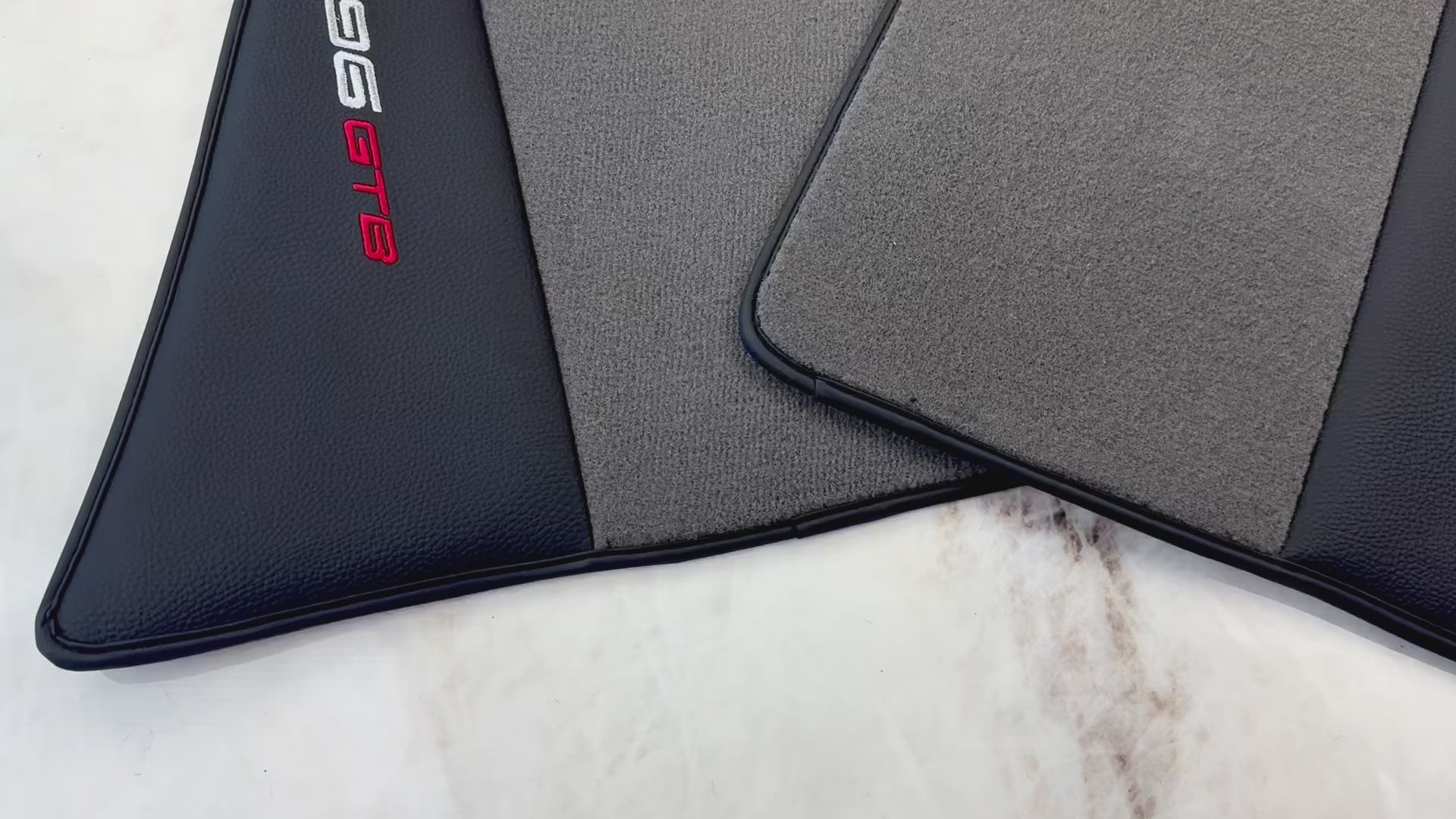 سجاد سيارات رمادي لموديل فيراري 296 GTB (2022-2025) مع جلد - AutoWin