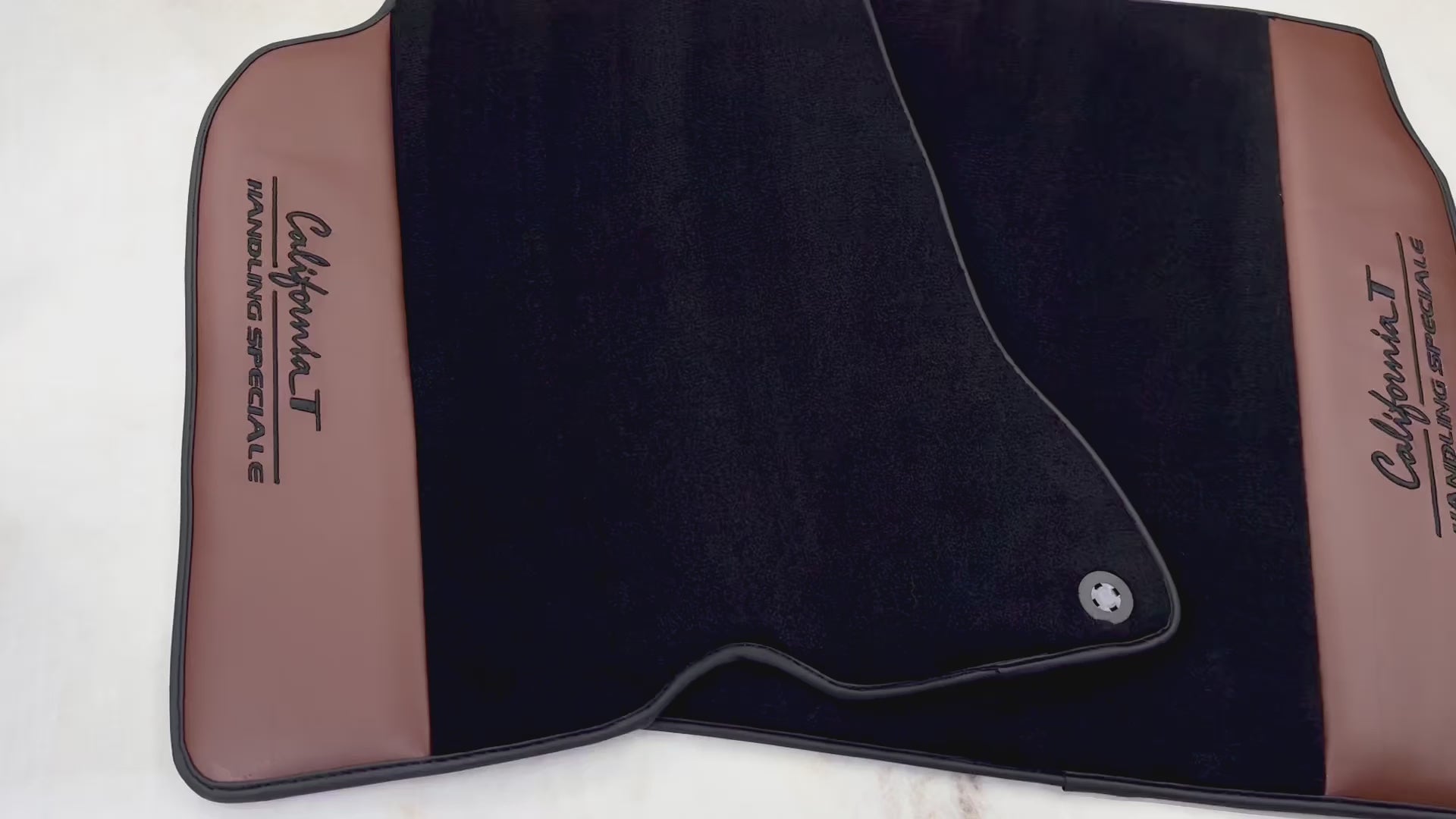 حصائر سيارات لفيراري كاليفورنيا تي (2015-2018) جلد كوييو نابا | معالجة خاصة - AutoWin