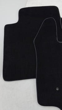 بساط سيارات أسود لفورد إيدج (2016)