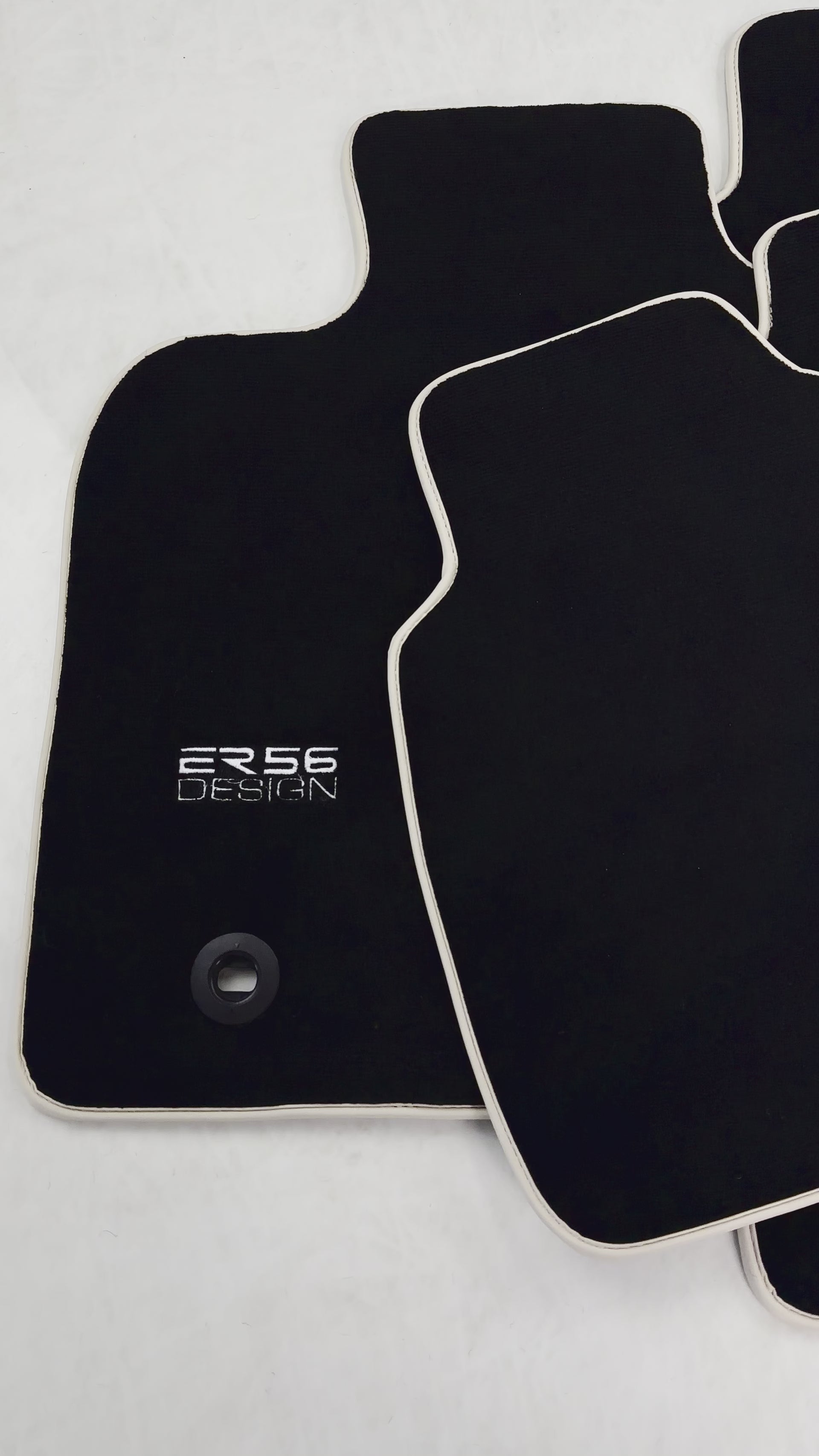 أرضيات سيارات سوداء لتويوتا كامري (2017) تصميم ER56 - ER56 Design