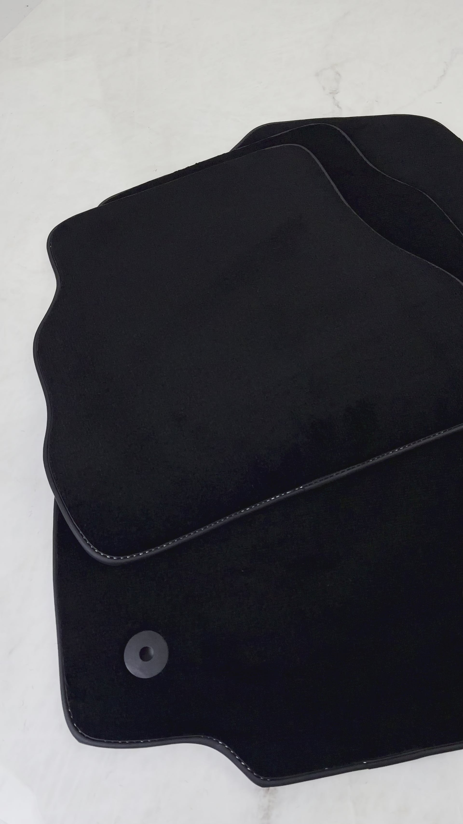 سجاد سيارة أسود لفورد ب-Max (2012-2017) - AutoWin