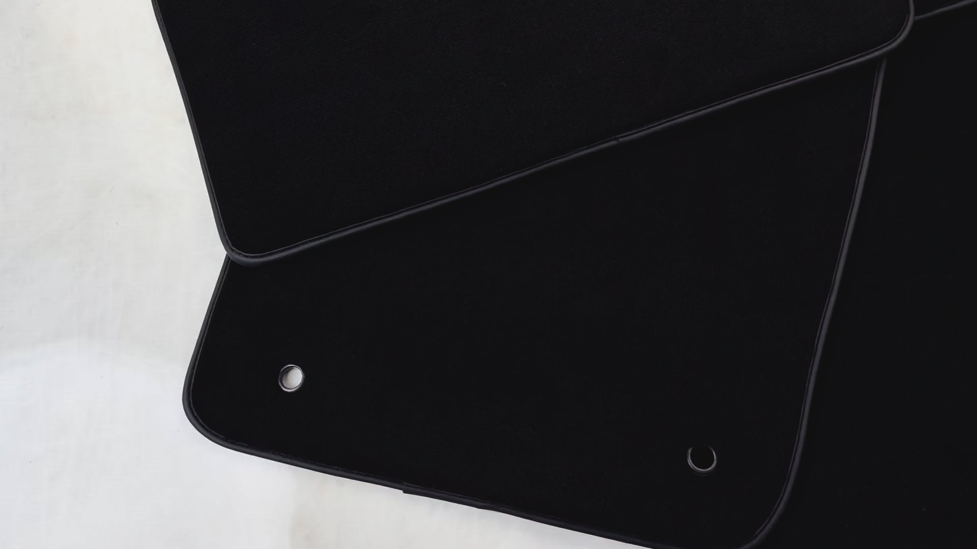 Black Floor Mats for Jeep Grand Cherokee WK2 (2011-2023) Double Fixation - AutoWin