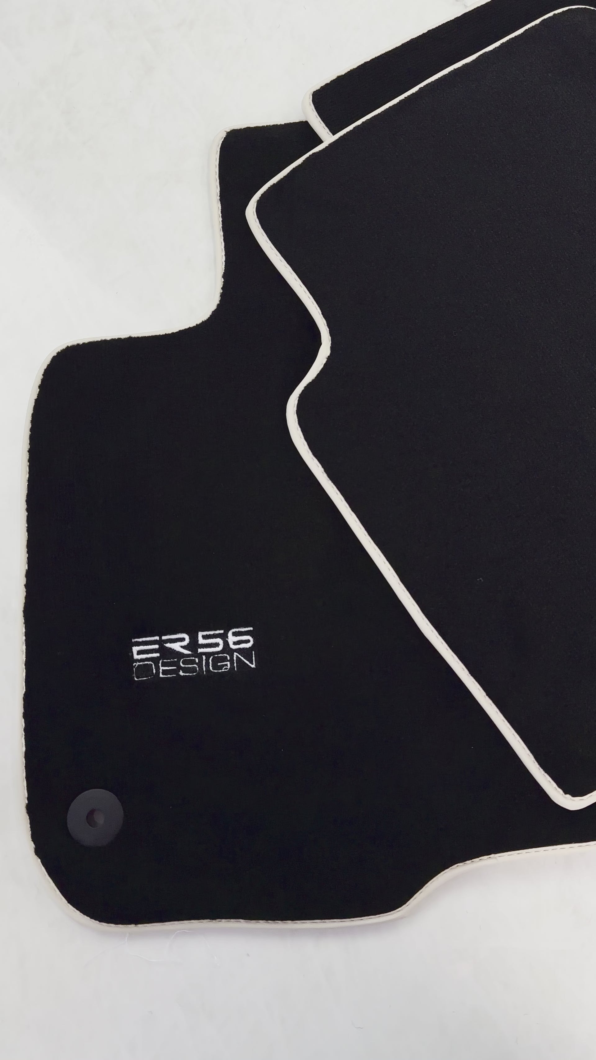 حصائر سيارات سوداء لهوندا CR-V (2017-2022) تصميم ER56 - ER56 Design