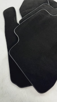 سجاد السيارات السوداء لتويوتا RAV4 (2006-2013)