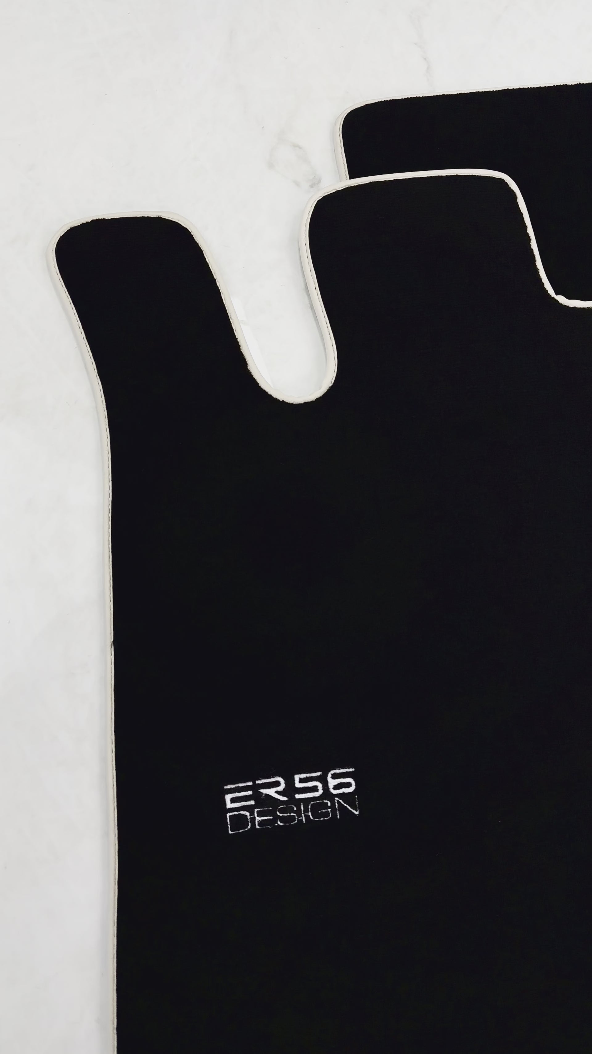 سجاد سيارات أسود لميرسيدس بنز SL-Class R230 (2001-2012) حواف بيج | تصميم ER56 - ER56 Design