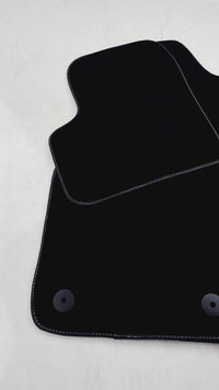 حصائر سيارات سوداء لفيات 500 (2015-2020) | حواف سوداء