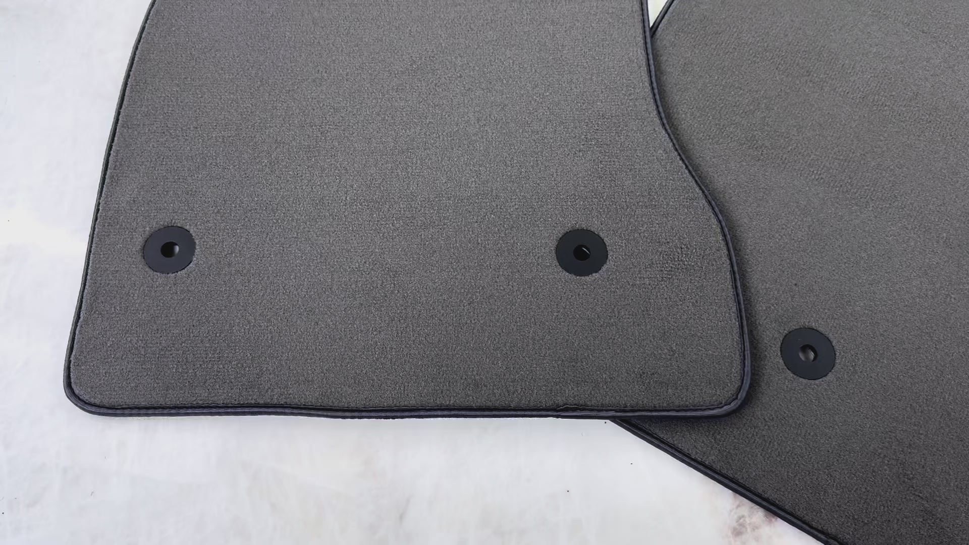 حصائر سيارات رمادية لسيارة شيفروليه كورفيت C6 (2005-2013) - AutoWin