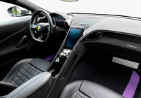 سجاد السيارة الأسود لفيراري روما (2021-2024) مع جلد بنفسجي