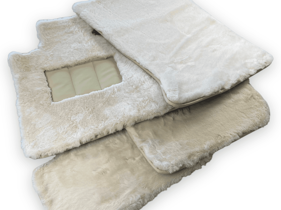 White Sheepskin Floor Mats For Rolls Royce Wraith 2013–2023 Er56 Design - AutoWin