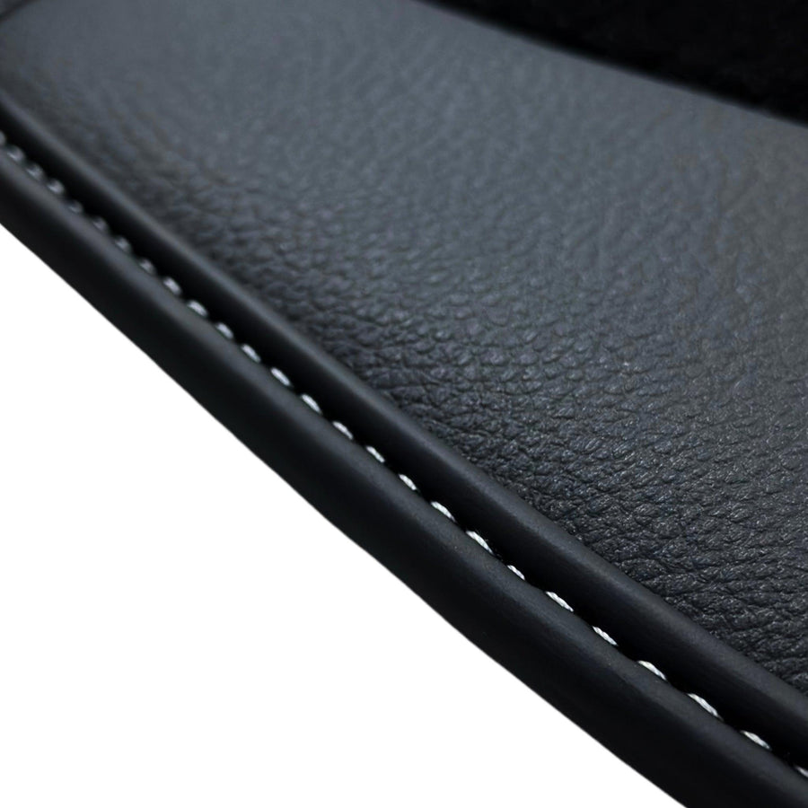 Black Floor Mats for Audi Q2 (2020-2024) | No Steps - AutoWin