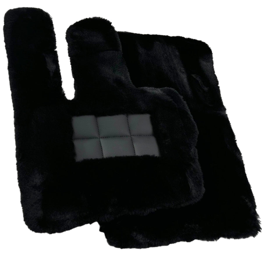 Black Sheepskin Floor Mats For Mercedes Benz C-Class W203 Sedan (2000-2007) | ER56 Design - AutoWin